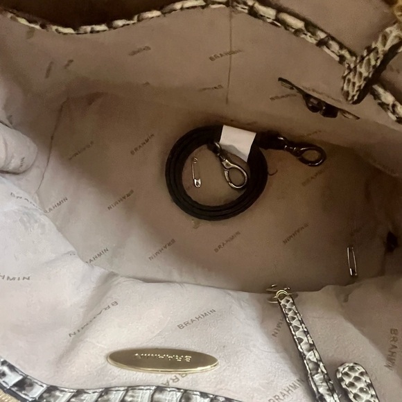 Brahmin Vivian Satchel/Shoulder Bag in Pearl Dogwood - Picture 9 of 16